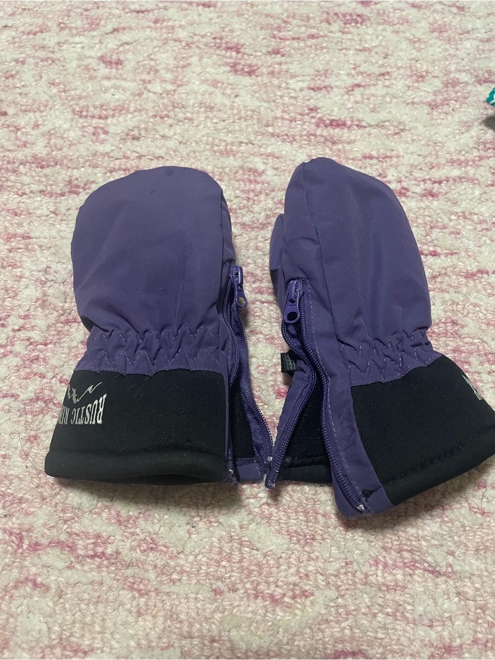 Kids Purple Zipper Mittens -